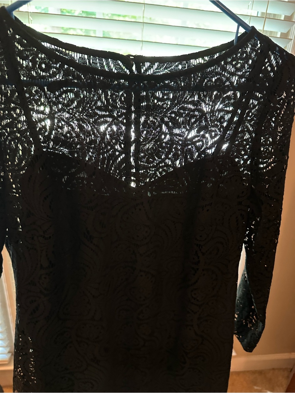 Trina Turk Elegant Black Lace Overlay Shift Dress Size 8 - Picture 14 of 14